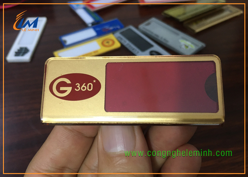 LÀM BẢNG TÊN NHÂN VIÊN BẰNG MICA