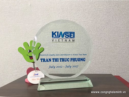 LÀM KỶ NIỆM CHƯƠNG THỦY TINH 