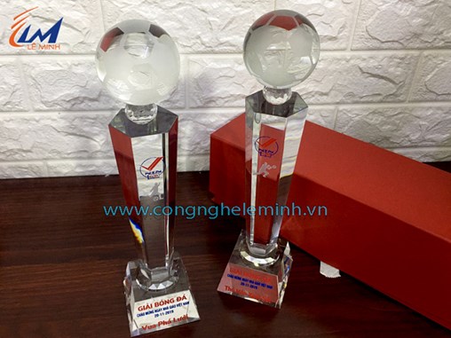 KỶ NIỆM CHƯƠNG CÚP PHA LÊ