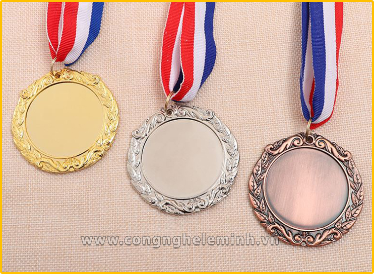 LÀM HUY CHƯƠNG-HUÂN CHƯƠNG 