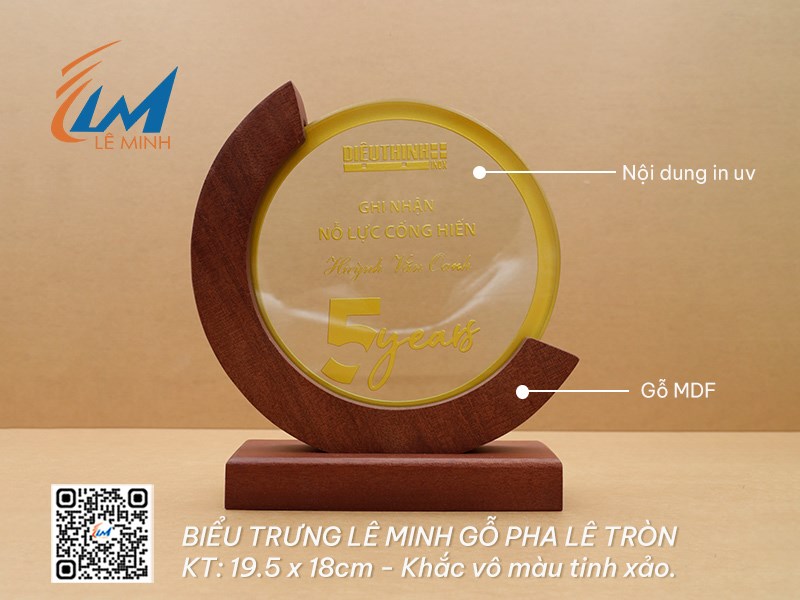 BIỂU TRƯNG GỖ PHA LÊ TRÒN 