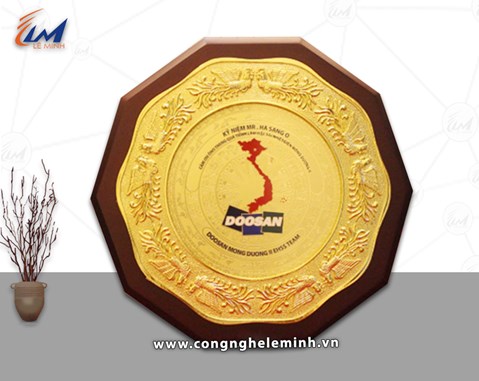 SẢN XUẤT BIỂU TRƯNG GỖ ĐỒNG