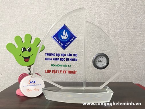 LÀM KỶ NIỆM CHƯƠNG PHA LÊ 