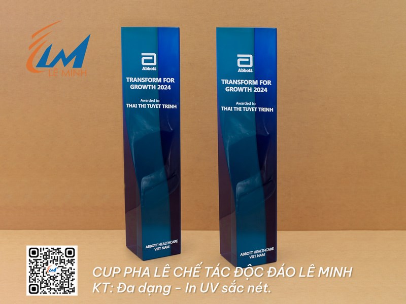 Cúp pha lê chế tác độc đáo