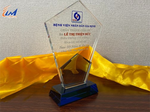 LÀM KỶ NIỆM CHƯƠNG PHA LÊ 